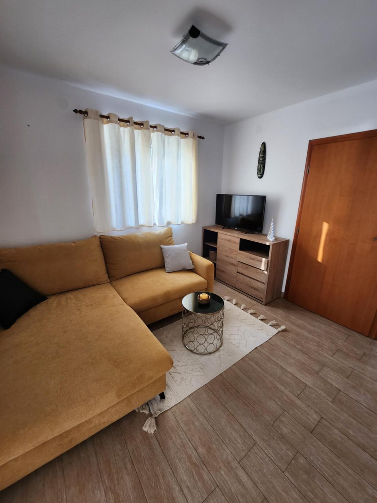 Appartamento Lucija Karlobag Esterno foto
